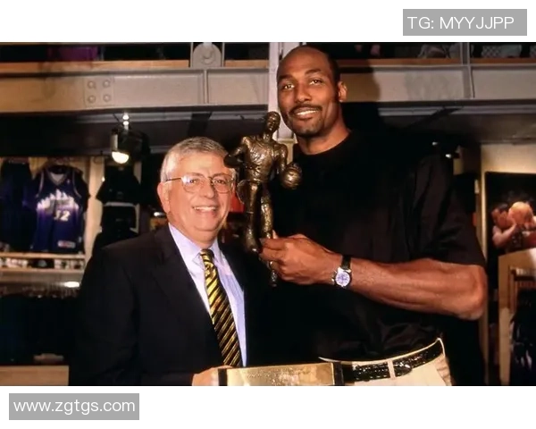 卡尔·马龙：从篮球巨星到历史传奇的崛起与影响力探析